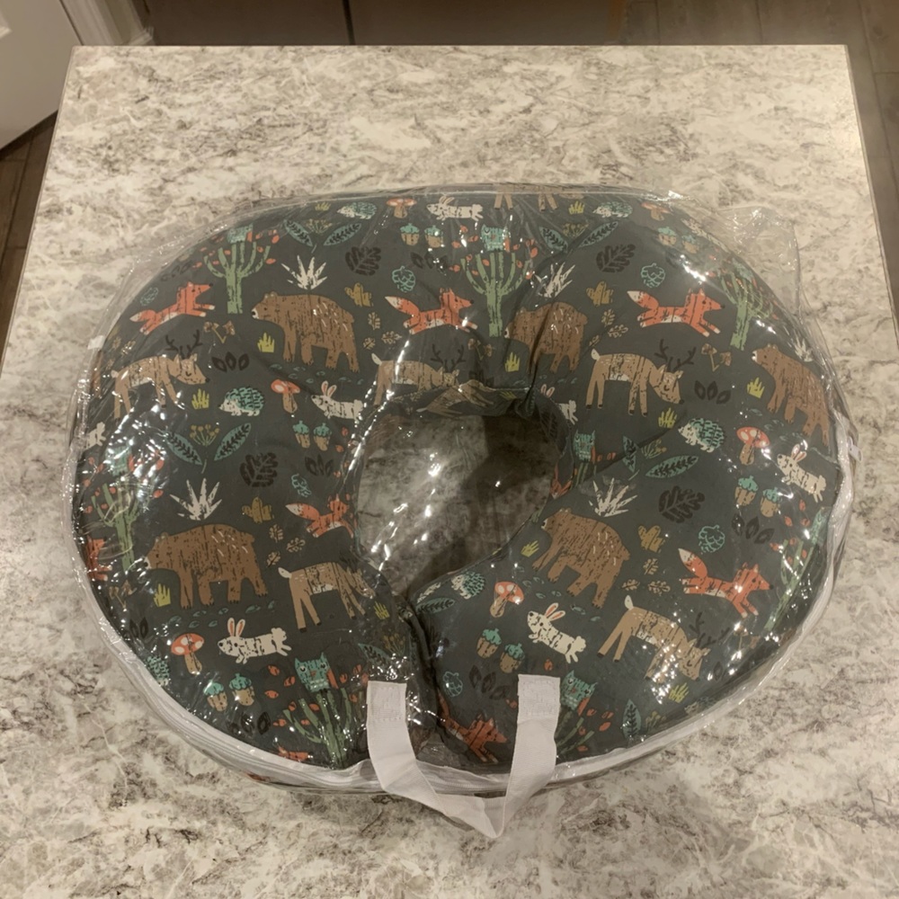 LIKE NEW Boppy Pillow with removable cover